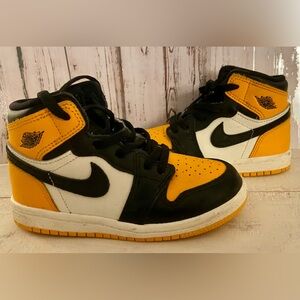 Nike Air Jordan 1 Retro High OG Taxi Sneaker